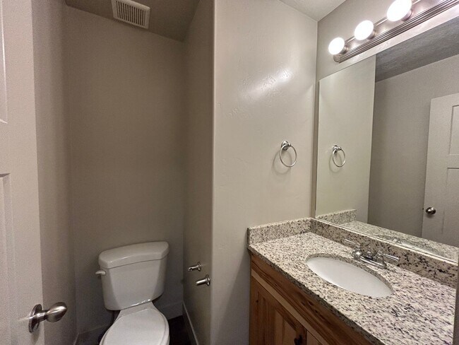 Photo - 3 Bedroom 2.5 Bathroom Townhome