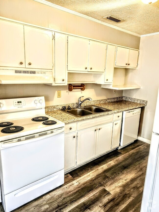 Kitchen with new appliances - 5409 Hilltop Ave Unit B Rental