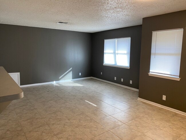 Photo - 2316 Carley St