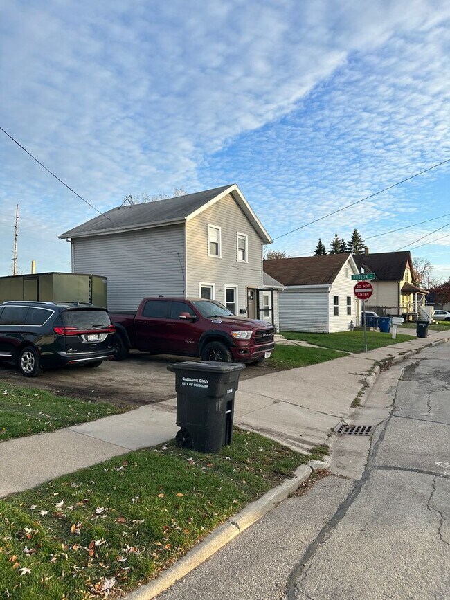 Photo - 2 Bedroom House in Oshkosh!
