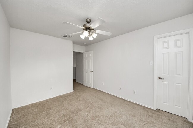 Building Photo - 6411 Bright Falls Ln