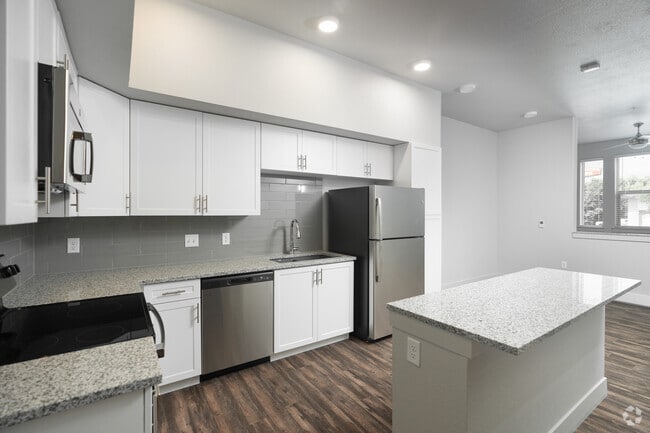 Studio - 481SF