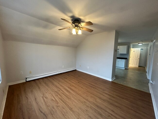 Building Photo - 4 Carlstad St Unit 2