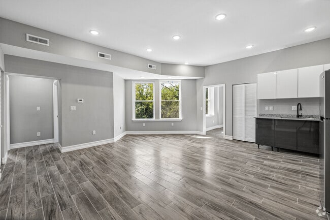 3BR, 2BA - 960SF - Living Room