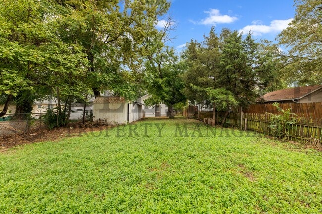 Photo - 621 S Green St