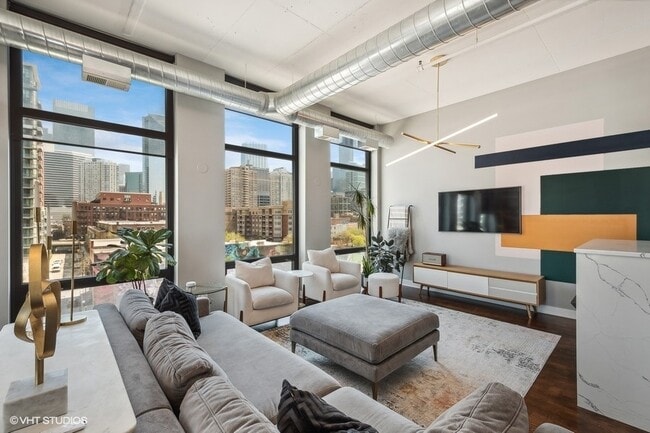 Photo - 740 W Fulton St Unit 613