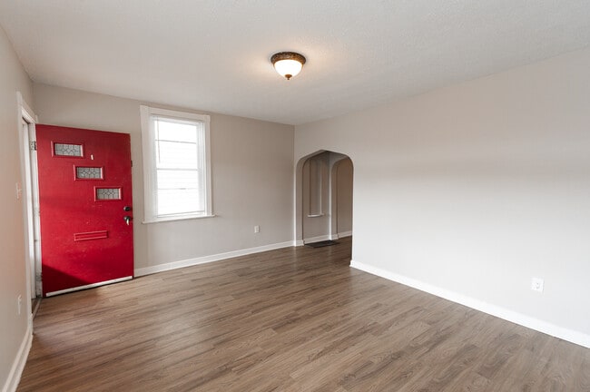 Photo - 223 E Pennview St