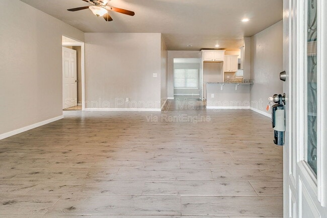 Photo - 120 N Ranchwood Blvd