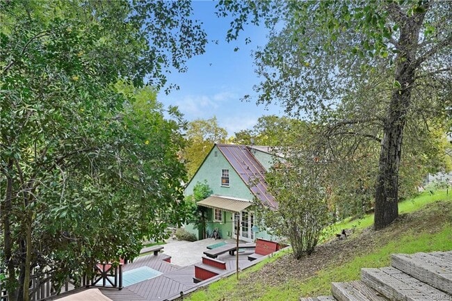 Building Photo - 12060 Laurel Terrace Dr