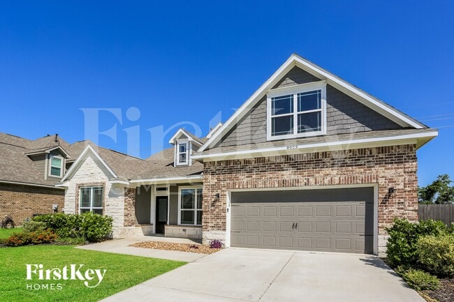 Photo - 9923 Oaklawn Dr