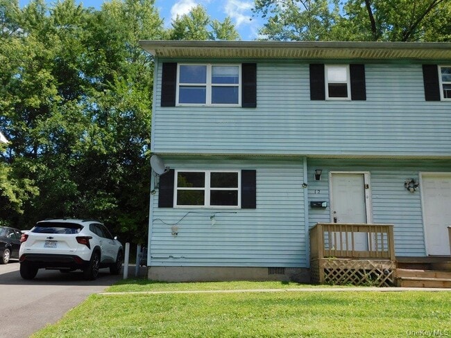 Building Photo - 12 Sequestered Rd Rental