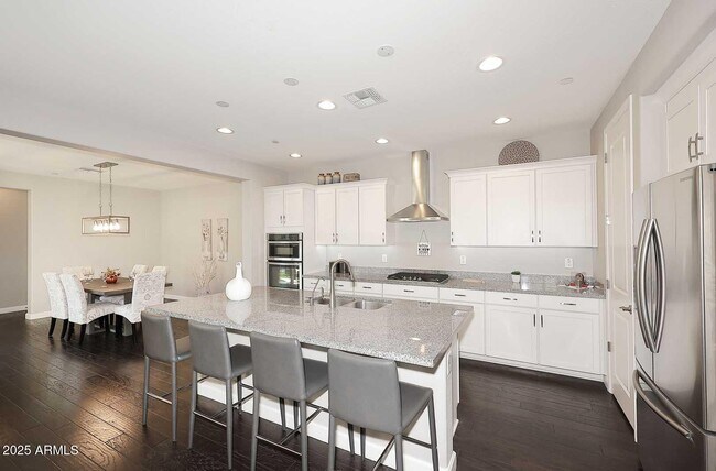 Building Photo - 10072 E Bell Rd