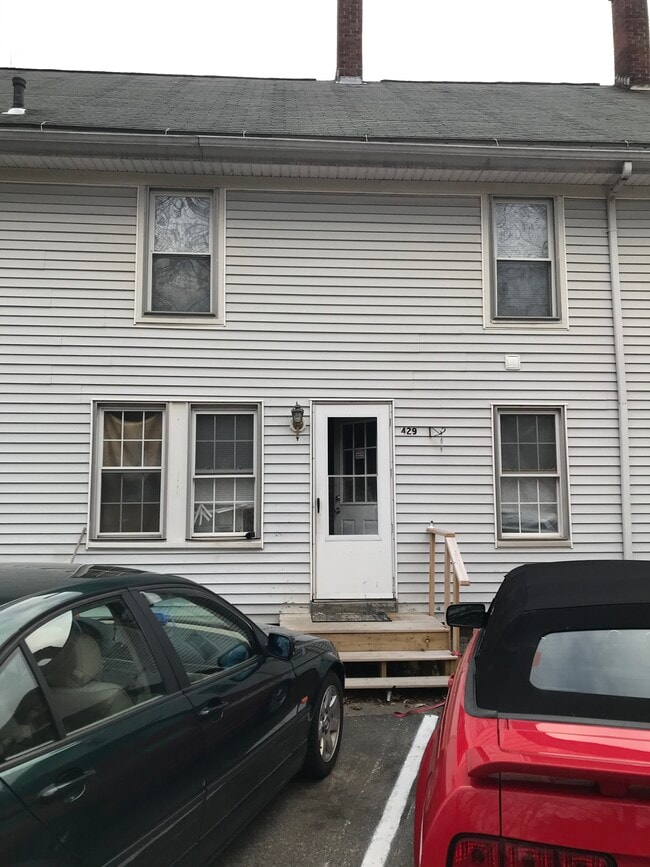 Photo - 425 -431 Main Street