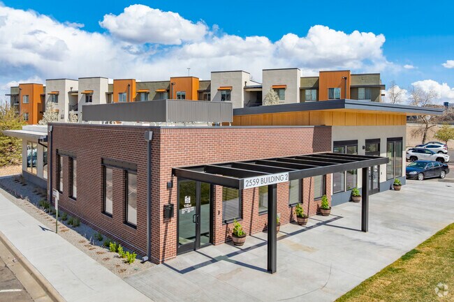 Building Photo - Villas Rental