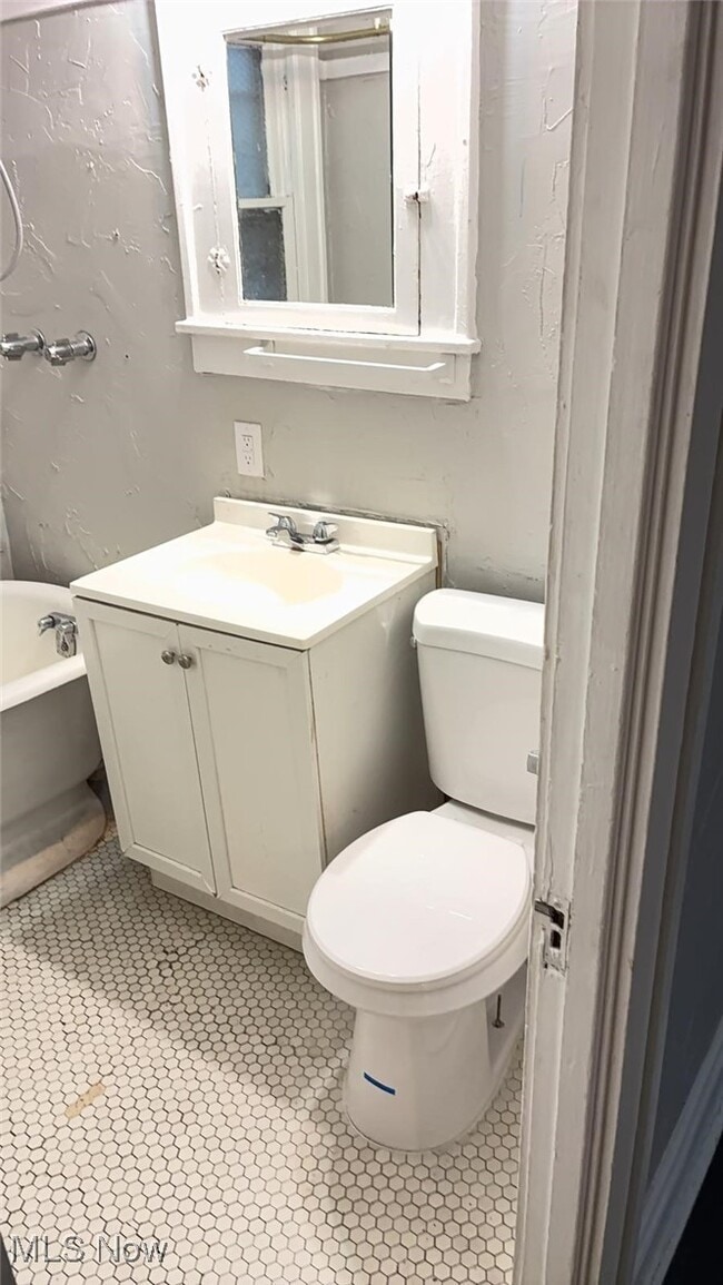 Photo - 2171 Olive Ave