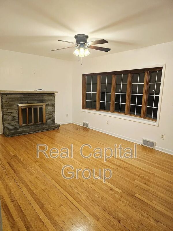 Photo - 1116 St Jude Dr