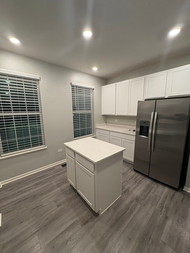 Photo - 8972 Dolby St