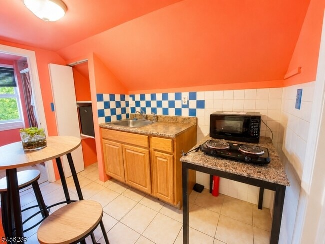 Photo - 284 Hunterdon St Unit 3