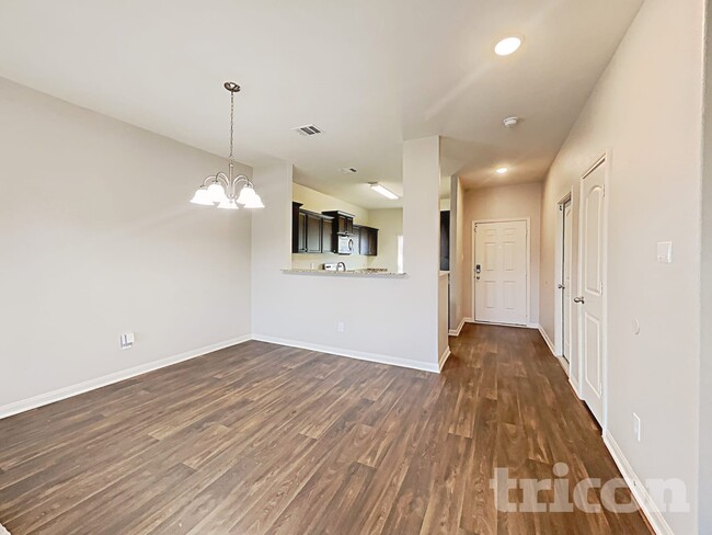 Photo - 524 Yearwood Ln