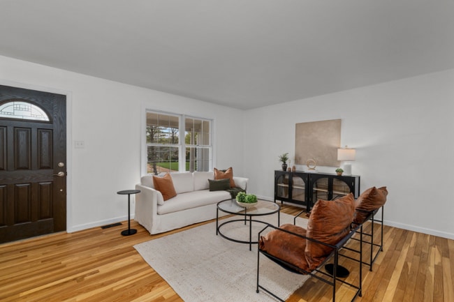 Photo - 105 Whitewater Dr