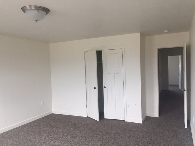 Photo - 57 E 630 N