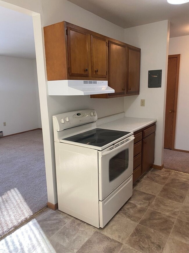 Photo - 2 Bed/1 Bath Apartment available!  Heat and Water Included! Unit 13