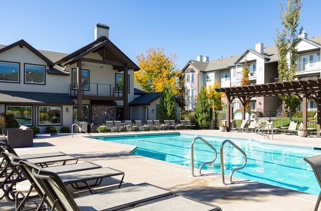 Sterling Pointe Apartments - Sterling Pointe Apartments