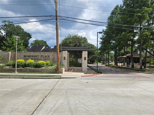 Building Photo - 12625 Memorial Dr Unit 60 Rental
