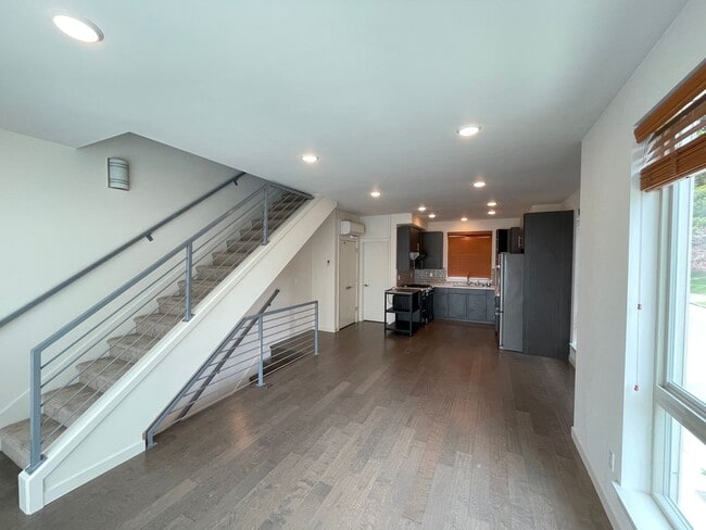 Photo - 3638 NE 73rd Pl