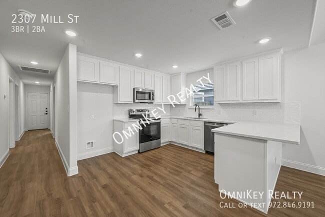 Photo - 2307 Mill St