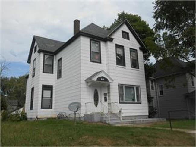 Photo - 616 W 14th St Apartment Unit 616 W 14th St.  1