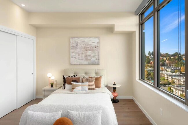 Photo - 10232 NE 10th St