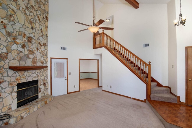 Photo - 1406 Ariel Ln