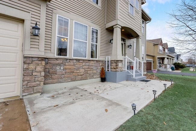 Photo - Grand 5 bed 4.5 bath Maple Grove Home w/ 3-Car Garage! Fully Furnished