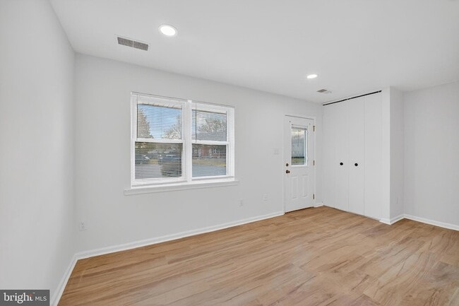 Photo - 224 Moore Dr