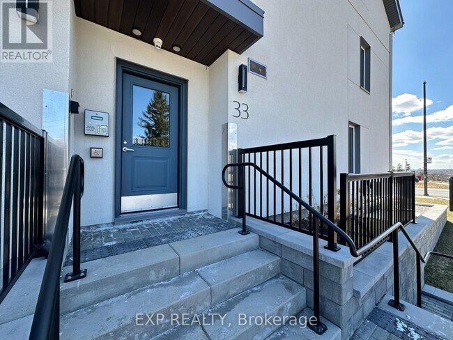 Photo - 33 Maple Grove Rd