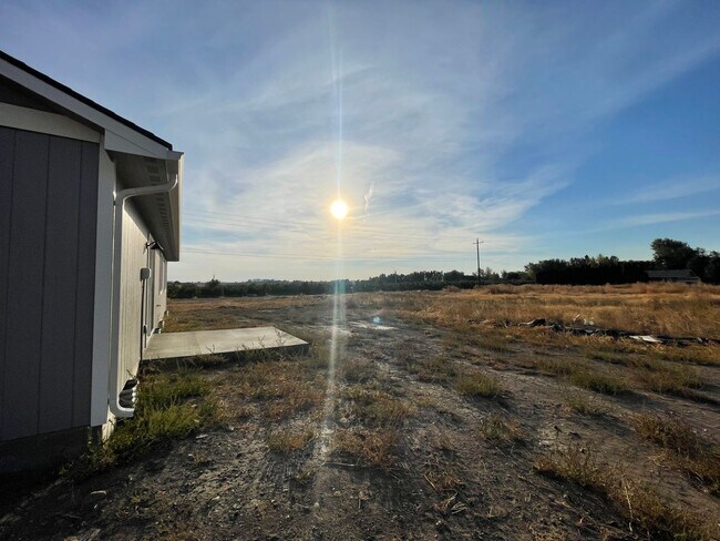 Brand new build in Tieton! - Brand new build in Tieton! Casa