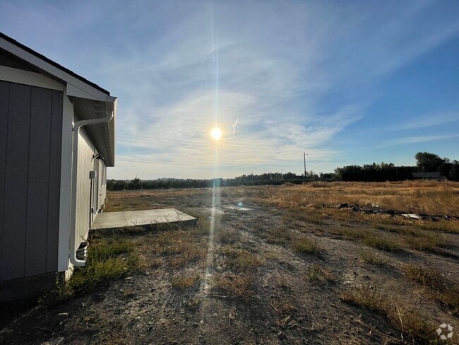 Building Photo - Brand new build in Tieton! Rental