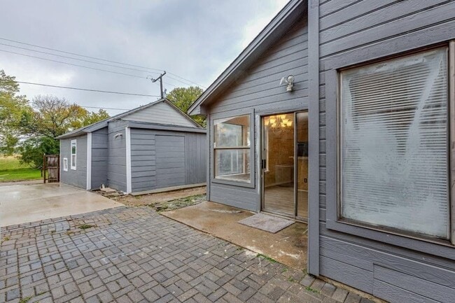 Building Photo - 10611 Woodleaf Dr Rental
