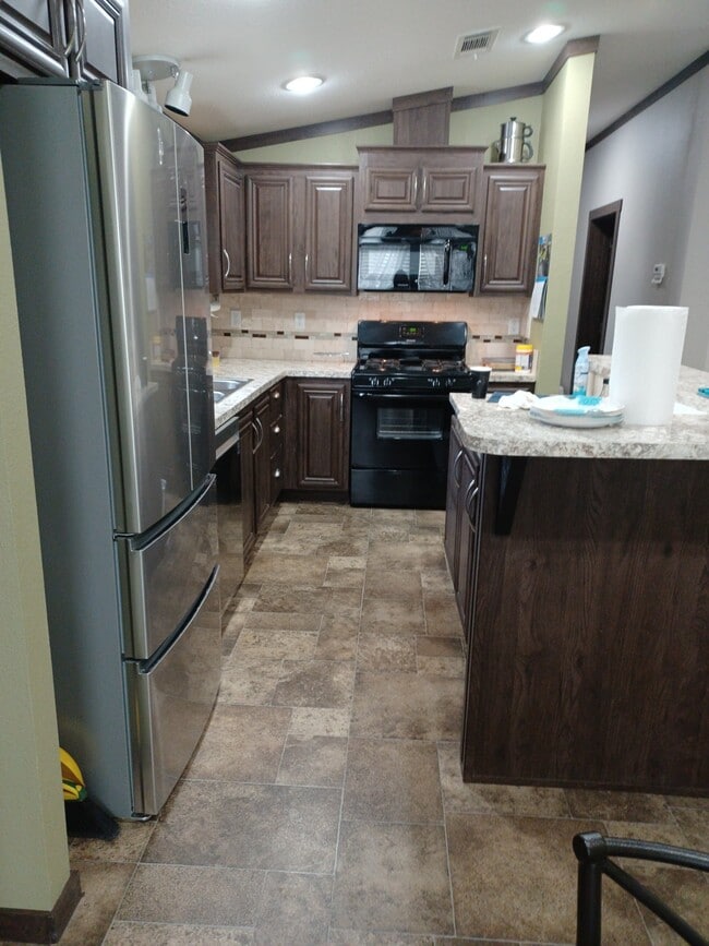 Photo - 745 Derrick Dr