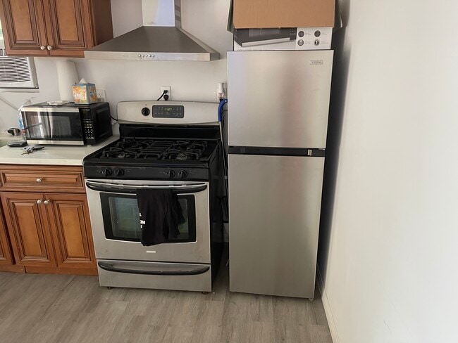 KITCHEN - 2904 E 63rd St Unit BACK