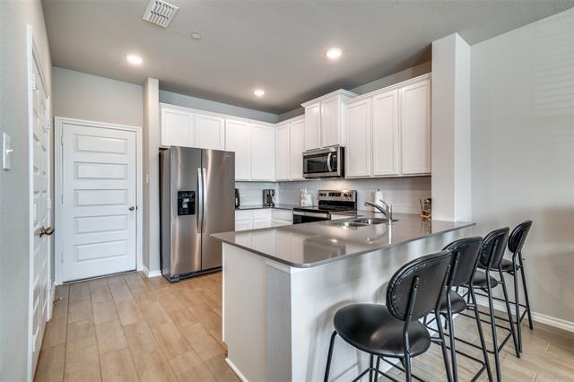 Photo - 3032 Shire Dr