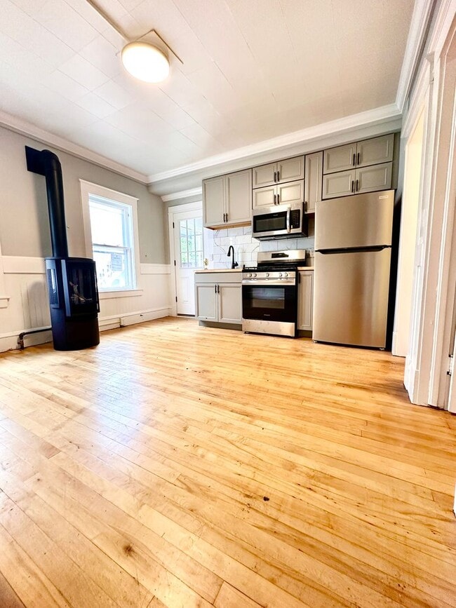 Photo - 93 North St Unit 93 1/2 North St - Apt 2