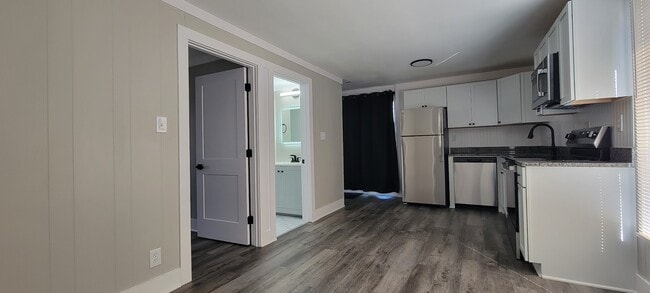 Photo - 23925 Talbot St