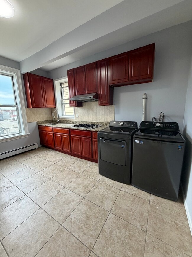 407 Main St Unit 3