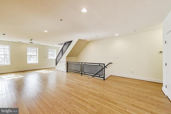 Photo - 1129 Columbia Rd NW