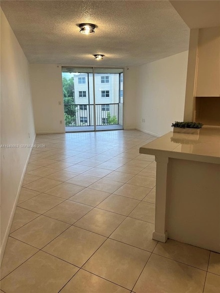 Building Photo - 8353 Lake Dr Unit 405