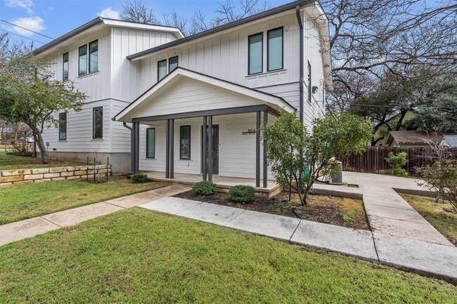 Photo - 201 E 35th St