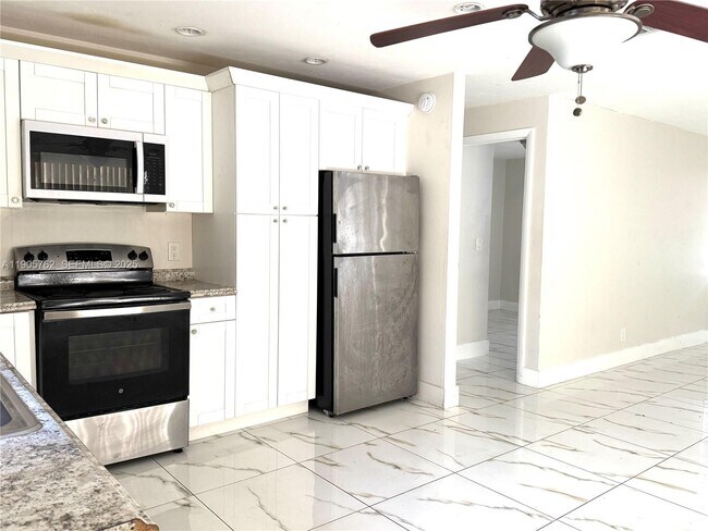 Photo - 1945 Pierce St Unit 1