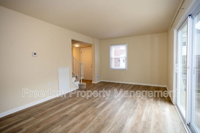 Photo - 8343 Irongate Way